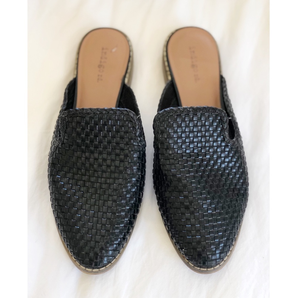 Black woven leather slides flat shoes
